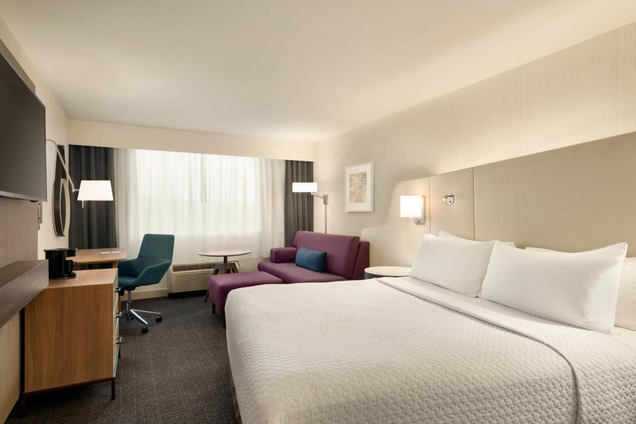 Crowne Plaza Philadelphia - By Ihg King of Prussia