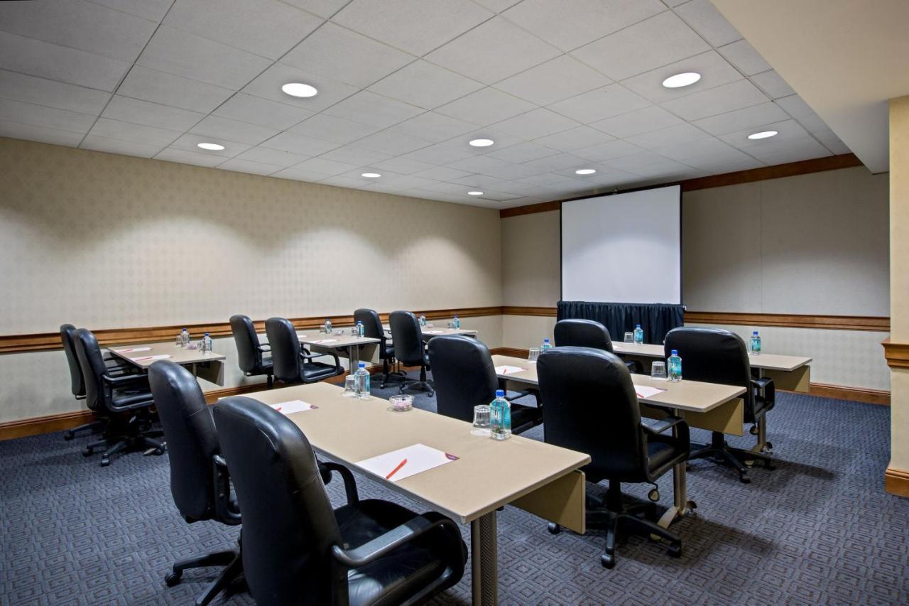 Crowne Plaza Philadelphia - By Ihg Hotel